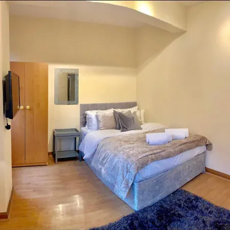 Hyde Park Bayswater Apartment